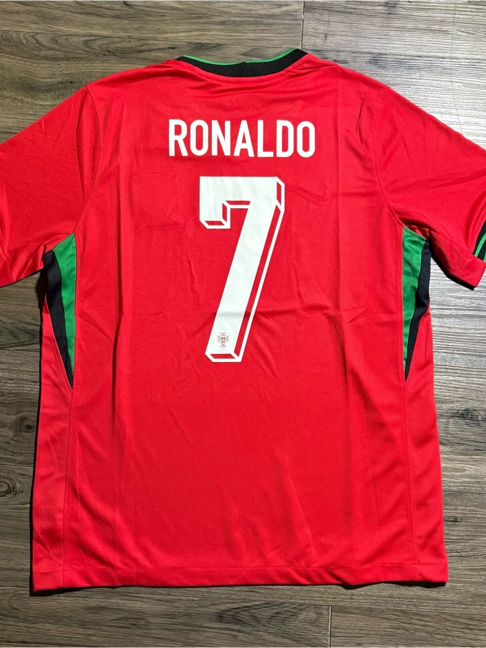 Nike Red Portugal Men's Football Jersey with Green Trim & #7 - Picture 2 of 10